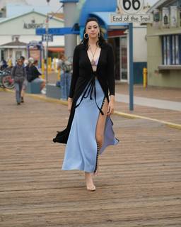 Malia Arrayah feet photo 2