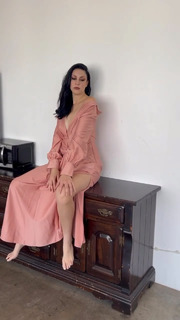 Malia Arrayah feet photo 14