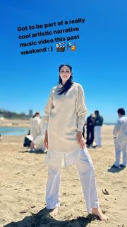 Malia Arrayah feet photo 7