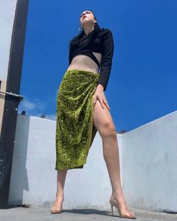 Malia Arrayah feet photo 2