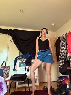 Malia Arrayah feet photo 20