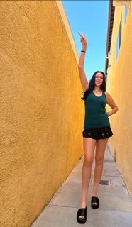 Malia Arrayah feet photo 18