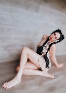 Malia Arrayah feet photo 14