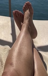 Malia White feet photo 12