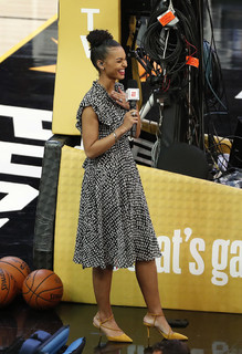 Malika Andrews feet photo thumbnail