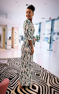 Malika Andrews feet photo thumbnail