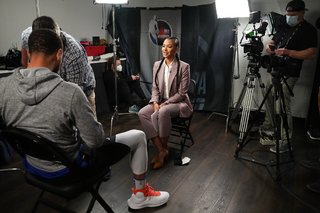 Malika Andrews feet photo thumbnail