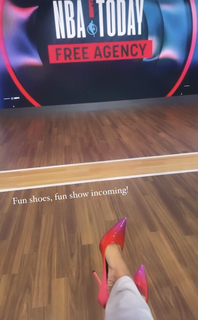Malika Andrews feet photo thumbnail