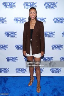 Malika Andrews feet photo thumbnail