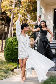 Malika Andrews feet photo thumbnail