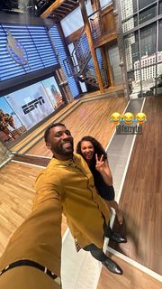 Malika Andrews feet photo thumbnail