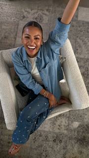 Malika Andrews feet photo thumbnail