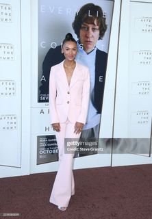 Malika Andrews feet photo thumbnail