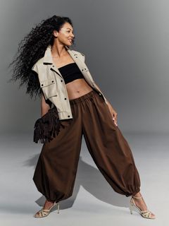 Malika Andrews feet photo 5