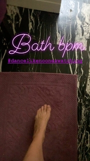 Malika Ayane feet photo 12