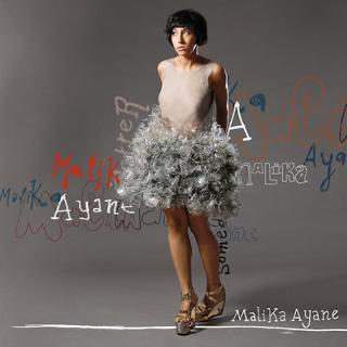 Malika Ayane feet photo 4