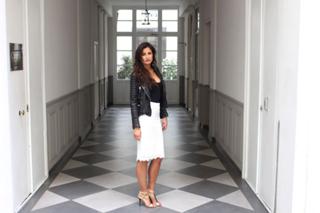 Malika Ménard feet photo thumbnail