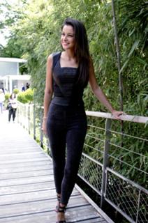 Malika Ménard feet photo thumbnail