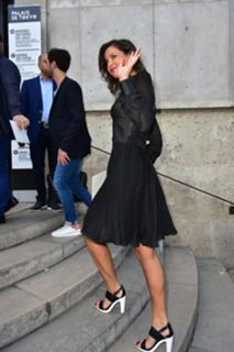 Malika Ménard feet photo thumbnail