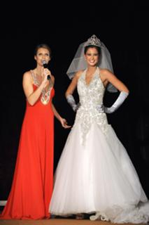 Malika Ménard feet photo thumbnail