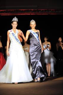 Malika Ménard feet photo thumbnail