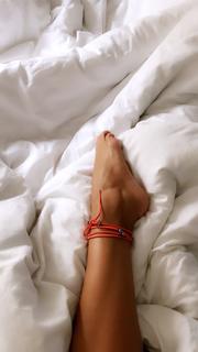 Malika Ménard feet photo thumbnail