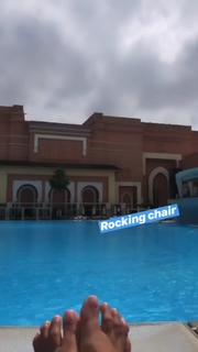 Malika Ménard feet photo thumbnail