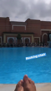 Malika Ménard feet photo thumbnail