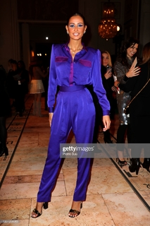 Malika Ménard feet photo thumbnail