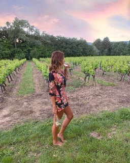 Malika Ménard feet photo thumbnail