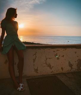 Malika Ménard feet photo thumbnail