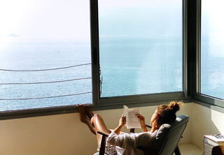 Malika Ménard feet photo thumbnail