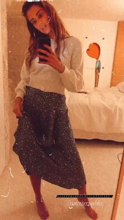 Malika Ménard feet photo thumbnail