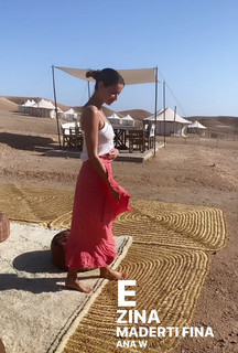 Malika Ménard feet photo thumbnail