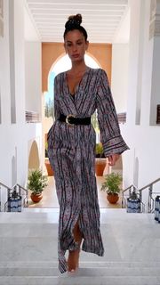 Malika Ménard feet photo thumbnail