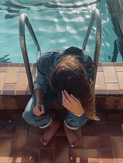 Malika Ménard feet photo thumbnail