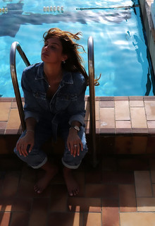 Malika Ménard feet photo thumbnail