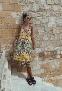 Malika Ménard feet photo thumbnail