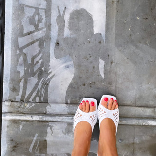 Malika Ménard feet photo thumbnail