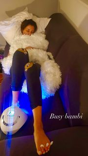 Malika Ménard feet photo thumbnail