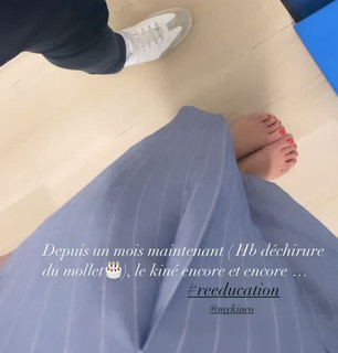 Malika Ménard feet photo thumbnail