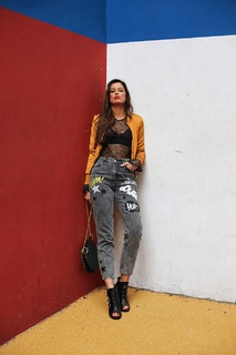 Malika Ménard feet photo thumbnail