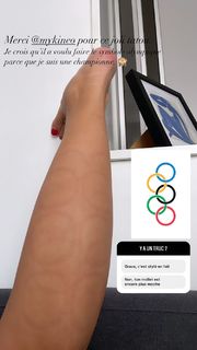 Malika Ménard feet photo thumbnail