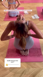 Malika Ménard feet photo thumbnail