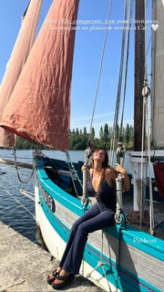 Malika Ménard feet photo thumbnail