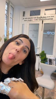 Malika Ménard feet photo thumbnail