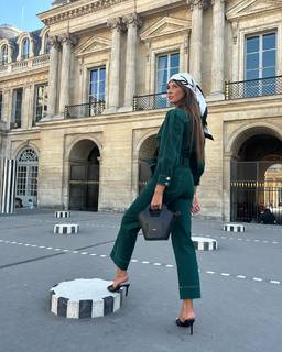 Malika Ménard feet photo thumbnail