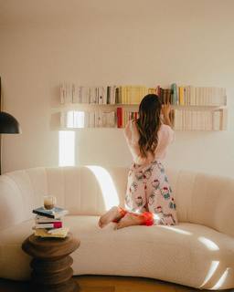 Malika Ménard feet photo thumbnail