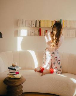 Malika Ménard feet photo thumbnail