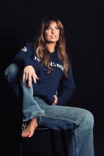 Malika Ménard feet photo thumbnail